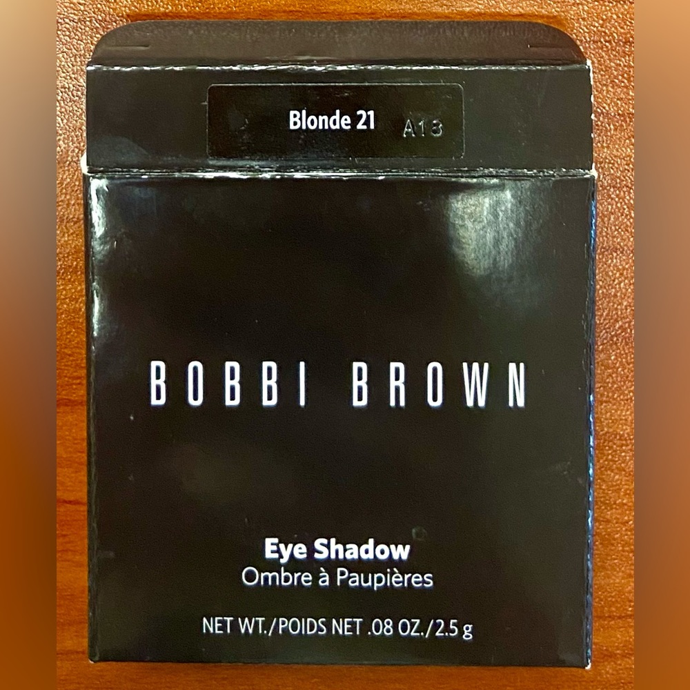 Bobbi Brown “blonde 21” eye shadow - never opened